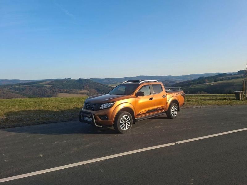 Gebraucht Nissan Navara 190 PS (139 kW) 2016 Orange Pickup