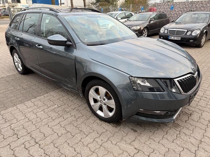 Gebraucht Skoda Octavia Style 116 PS (85 kW) 2019 Grau Kombi