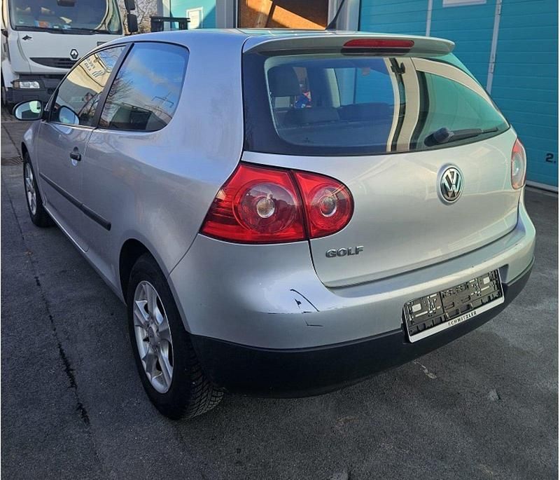 Usata VW Golf V 80 CV (58 kW) 2007 Grigio Utilitaria