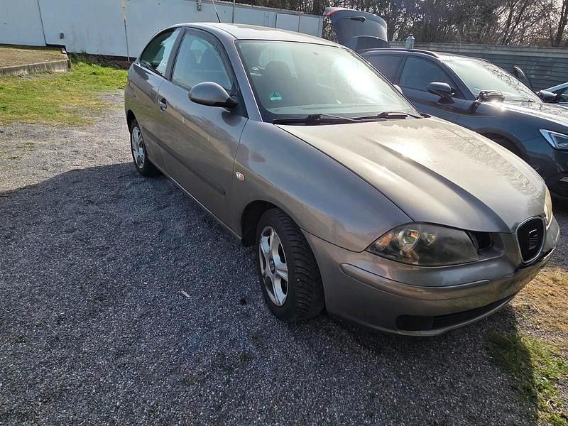 Gebraucht Seat Ibiza 75 PS (55 kW) 2004 Grau Kleinwagen
