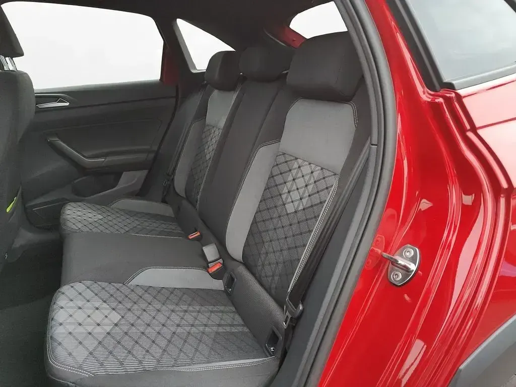 Używany VW Taigo Style 150 KM (110 kW) 2022 Czerwony SUV