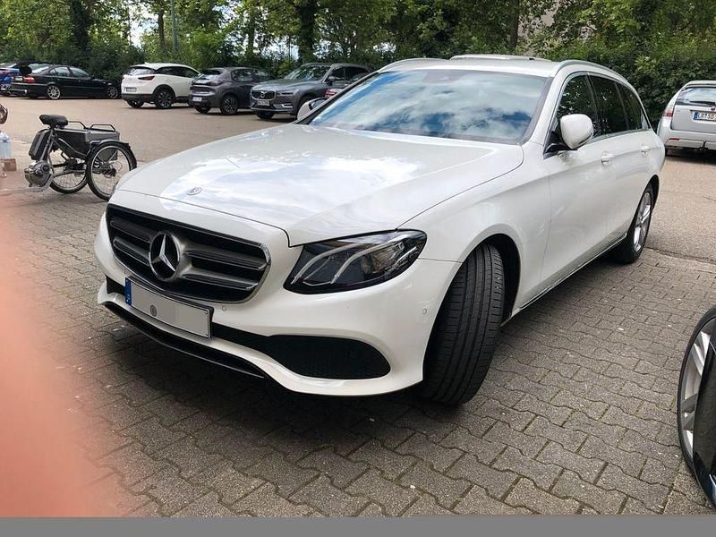 Second-hand Mercedes E200 150 CP (110 kW) 2017 Berlinǎ