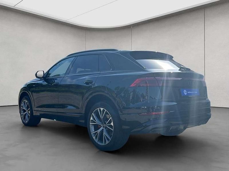 Neu Audi Q8 S-Line 286 PS (210 kW) 2025 Schwarz SUV