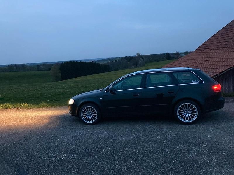 Gebraucht Audi A4 285 PS (209 kW) 2006 Grün Kombi