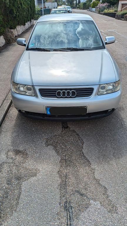 Silber Gebraucht 2002 Audi A3 Ambition Limousine | 1.050 € (Superpreis) - Bild 1/4