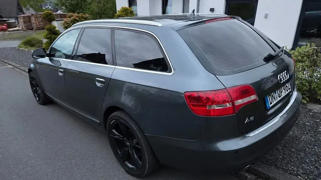 Gebraucht Audi A6 177 PS (130 kW) 2011 Grau Limousine