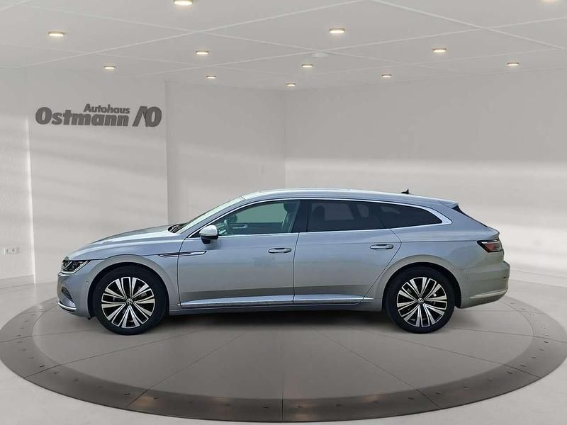 Gebraucht VW Arteon Elegance 218 PS (160 kW) 2022 Pyritsilber metallic Kombi