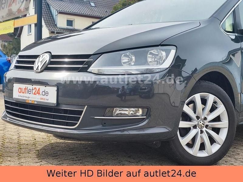 Gebraucht VW Sharan Highline 150 PS (110 kW) 2017 Urano grau Van / Kleinbus