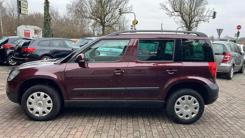 Gebraucht Skoda Yeti Plus Edition 122 PS (89 kW) 2011 Rot rosso brunello metallic SUV