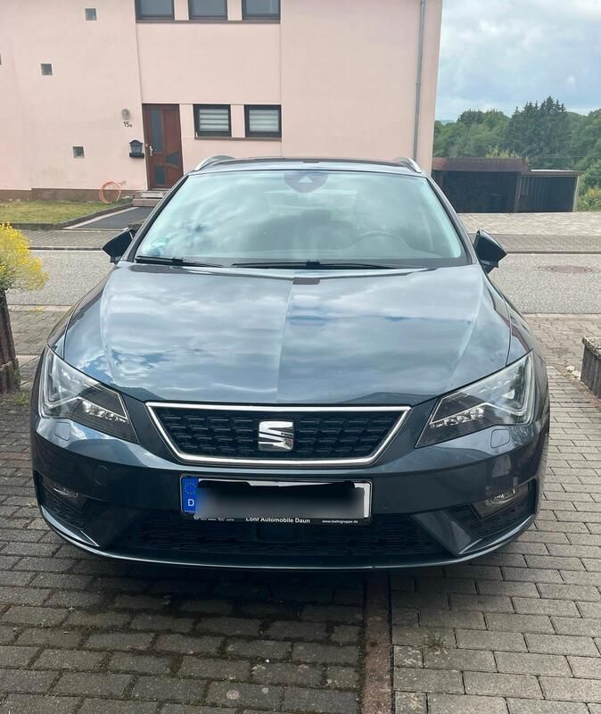 Andere außenfarben Gebraucht 2018 Seat Leon ST Kombi | 12.000 € (Guter Preis) - Bild 1/4