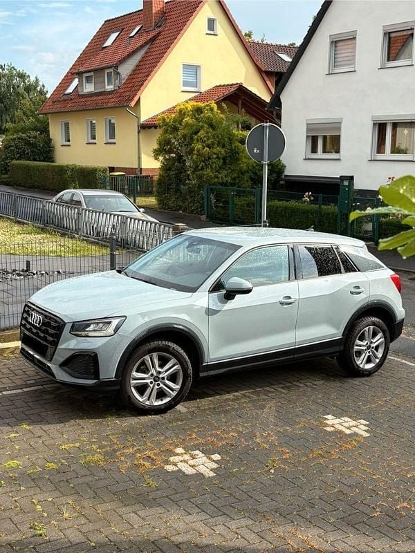 Gebraucht Audi Q2 Advanced 110 PS (80 kW) 2023 Grau SUV