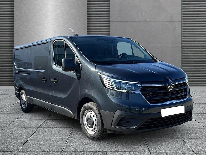 Gebraucht Renault Trafic 150 PS (110 kW) 2025 Kometengrau Van / Kleinbus