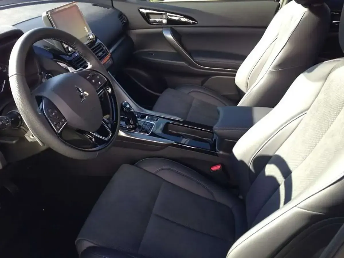 Neu Mitsubishi Eclipse Cross Select 188 PS (138 kW) 2025 Platinumgrau SUV