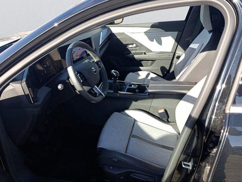 Gebraucht Opel Astra Elegance 131 PS (96 kW) 2023 Schwarz Limousine
