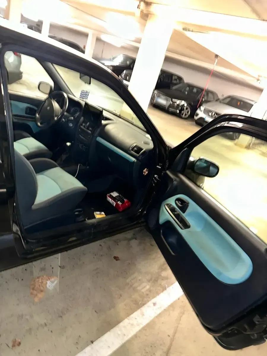 Gebraucht Renault Clio II 75 PS (55 kW) 2002 Schwarz Kleinwagen