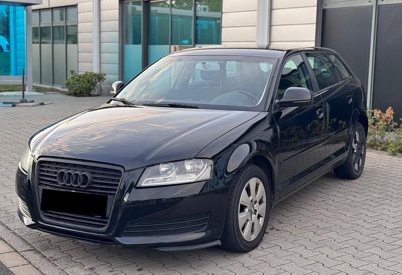 Schwarz Gebraucht 2010 Audi A3 Design Limousine | 3.900 € (Superpreis) - Bild 1/4