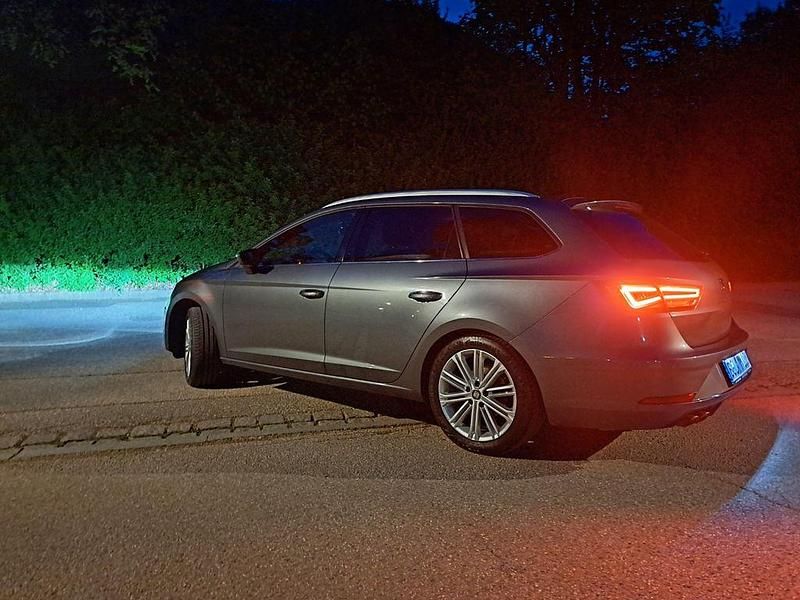 Gebraucht Seat Leon ST XCELLENCE 184 PS (135 kW) 2018 Grau Kombi