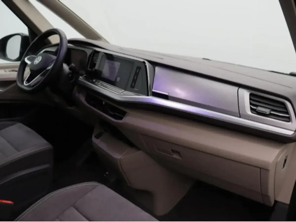 Używany VW Multivan Life 150 KM (110 kW) 2025 Minivan