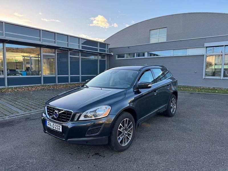 Gebraucht Volvo XC60 Pro 163 PS (119 kW) 2013 Grau SUV