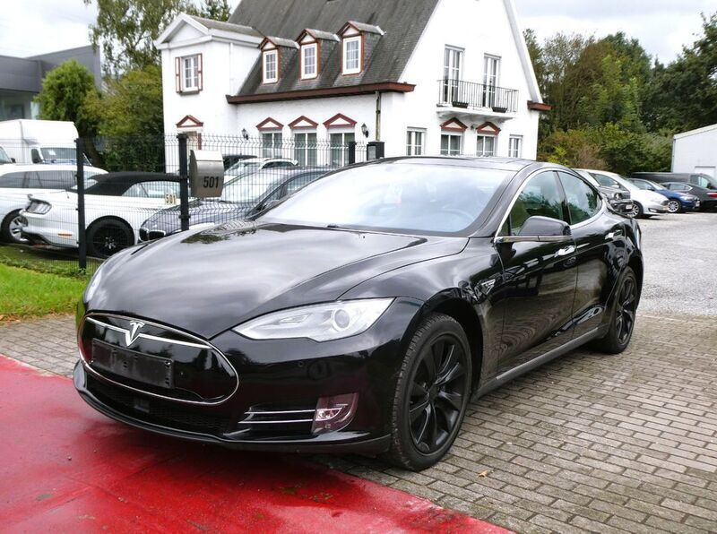 Schwarz Gebraucht 2015 Tesla Model S Limousine | 36.300 € - Bild 1/4