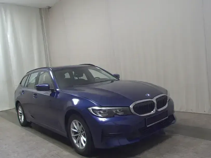 Używany BMW 320 Advantage 190 KM (139 kW) 2021 Niebieski Kombi