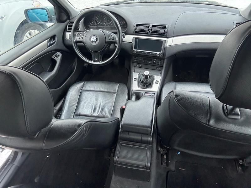 Grün Gebraucht 2003 BMW 318 Limousine | 1.600 € (Superpreis) - Bild 1/4