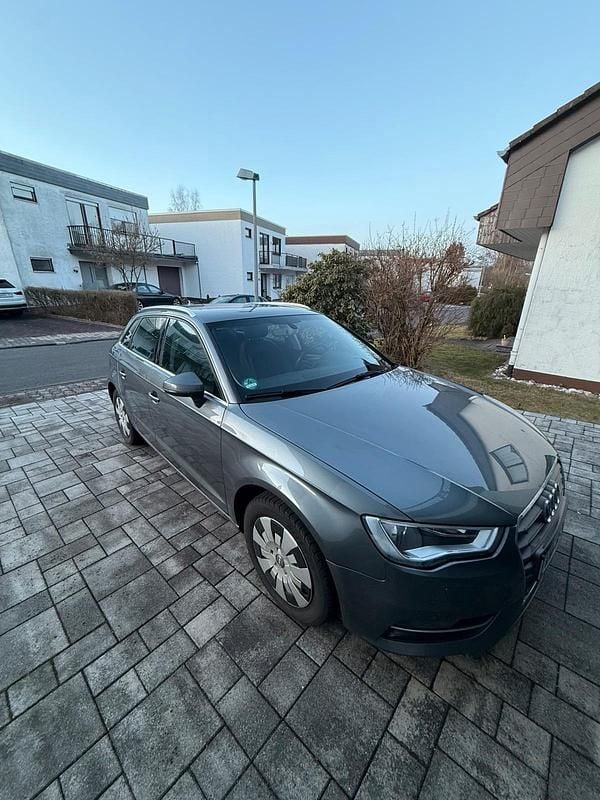 Gebraucht Audi A3 180 PS (132 kW) 2015 Grau Limousine