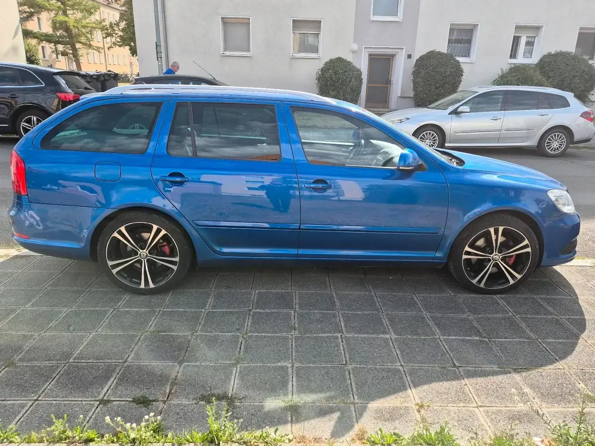 Gebraucht Skoda Octavia vRS 200 PS (147 kW) 2010 Blau Kombi