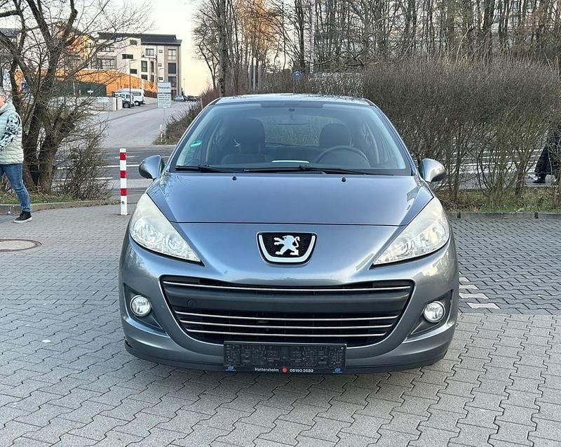 Gebraucht Peugeot 207 73 PS (53 kW) 2010 Kleinwagen