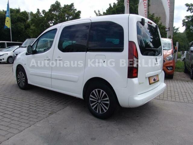 Gebraucht Peugeot Partner Tepee Active 99 PS (72 kW) 2017 Weiß Van / Kleinbus