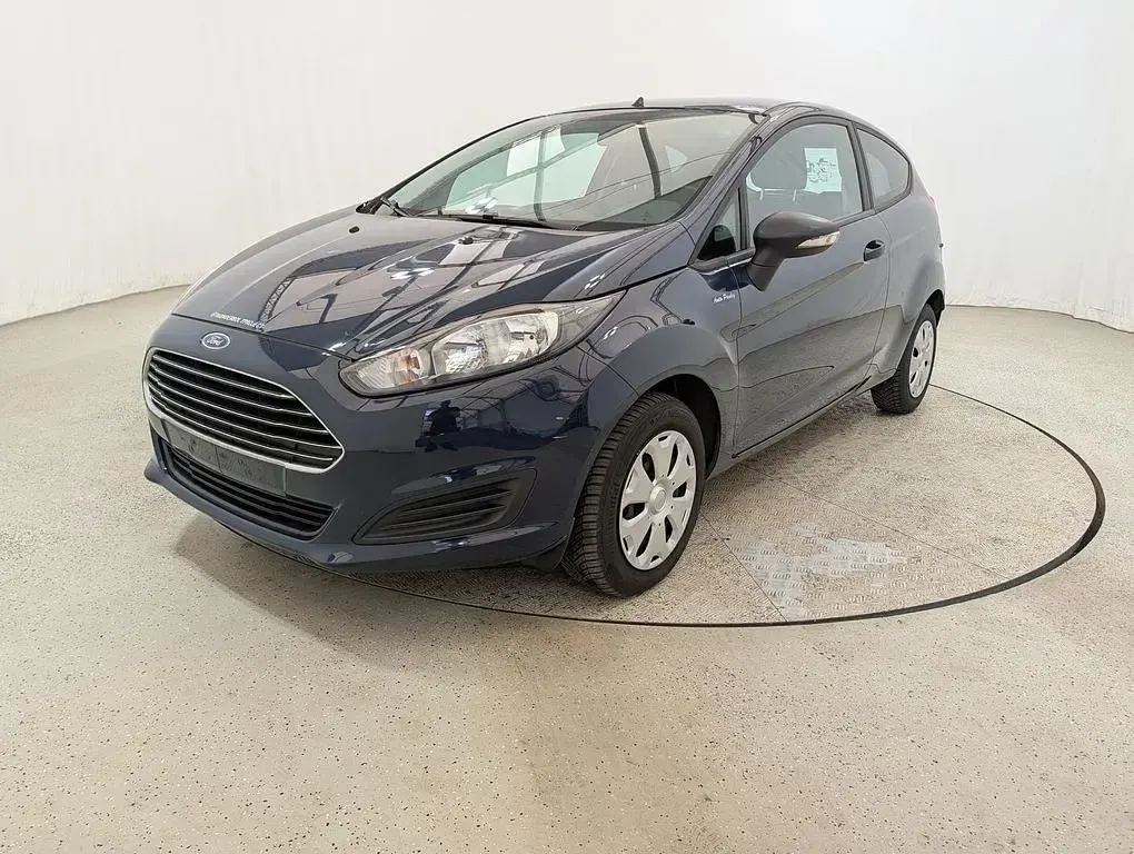 Gebraucht Ford Fiesta Ambiente 60 PS (44 kW) 2014 Blau Kleinwagen