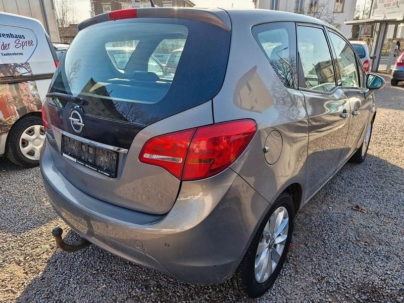 Gebraucht Opel Meriva Innovation 140 PS (102 kW) 2011 Braun Van / Kleinbus