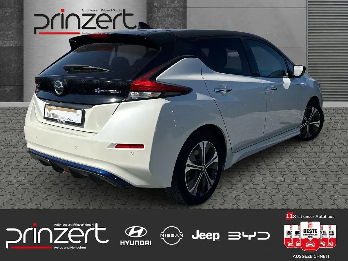 Gebraucht Nissan Leaf 110 kW (150 PS) 2021 Pearl white/black m Kleinwagen
