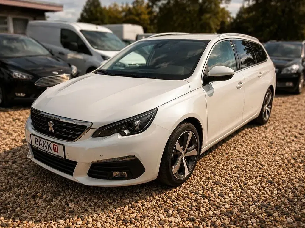 Gebraucht Peugeot 308 SW Allure 131 PS (96 kW) 2018 Weiß Kombi