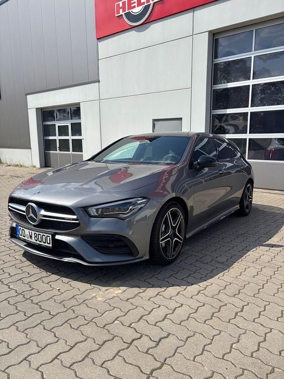 Grau Gebraucht 2019 Mercedes CLA35 AMG Shooting Brake AMG Kombi | 31.000 € (Guter Preis) - Bild 1/4