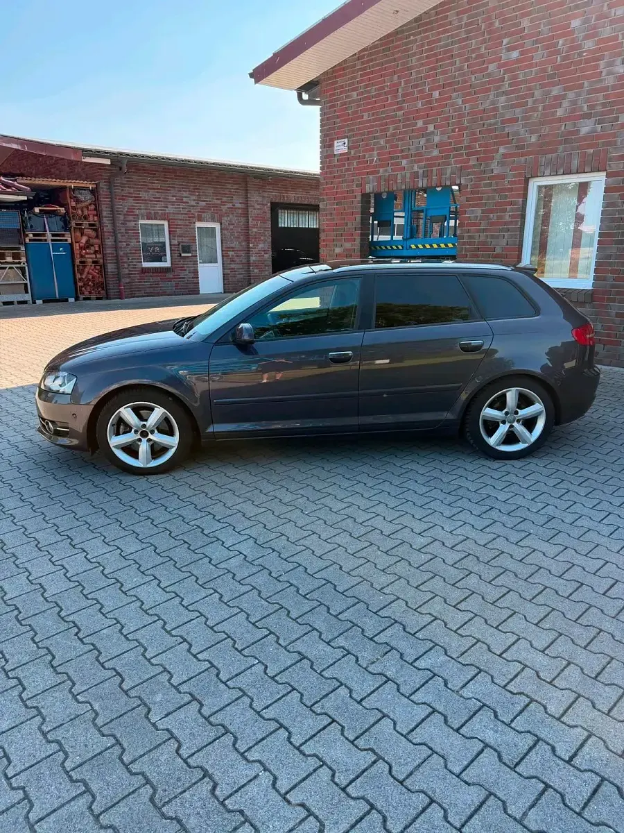 Gebraucht Audi A3 Sportback 200 PS (147 kW) 2012 Violet Kleinwagen