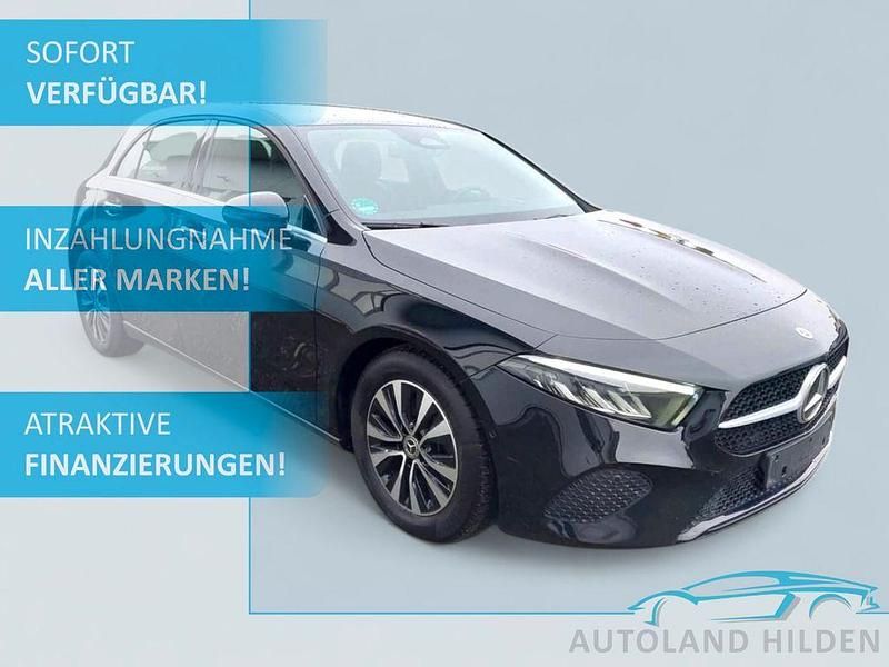 Schwarz Gebraucht 2023 Mercedes A180 Limousine | 23.990 € (Superpreis) - Bild 1/4