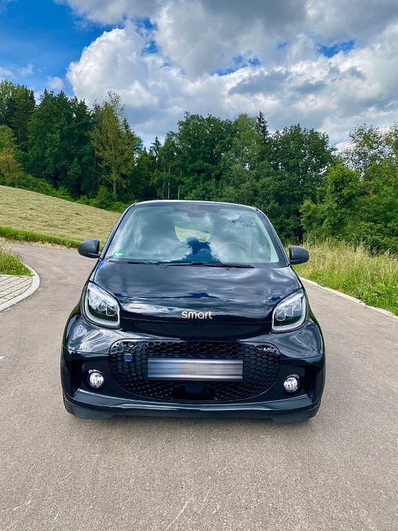 Schwarz Gebraucht 2020 Smart ForTwo Electric Drive Kleinwagen | 8.900 € (Guter Preis) - Bild 1/4