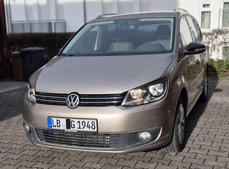 Gebraucht VW Touran 105 PS (77 kW) 2011 Bronze Van / Kleinbus