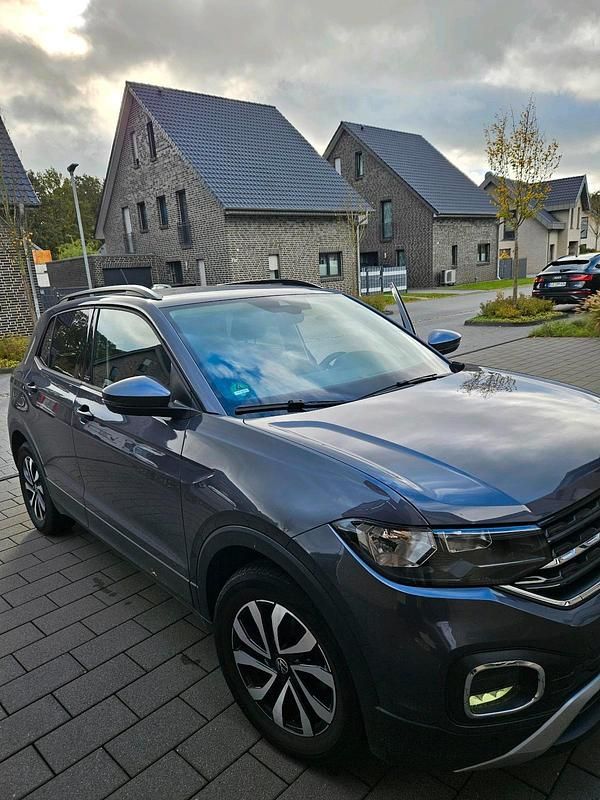 Grau Gebraucht 2021 VW T-Cross SUV | 16.000 € (Superpreis) - Bild 1/4