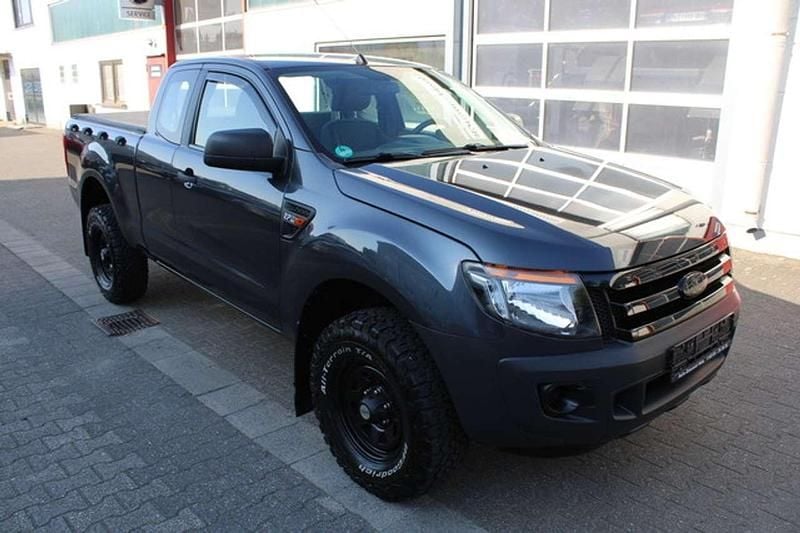 Grau (metallic) Gebraucht 2012 Ford Ranger XL Abholung | 14.999 € (Etwas zu teuer) - Bild 1/4
