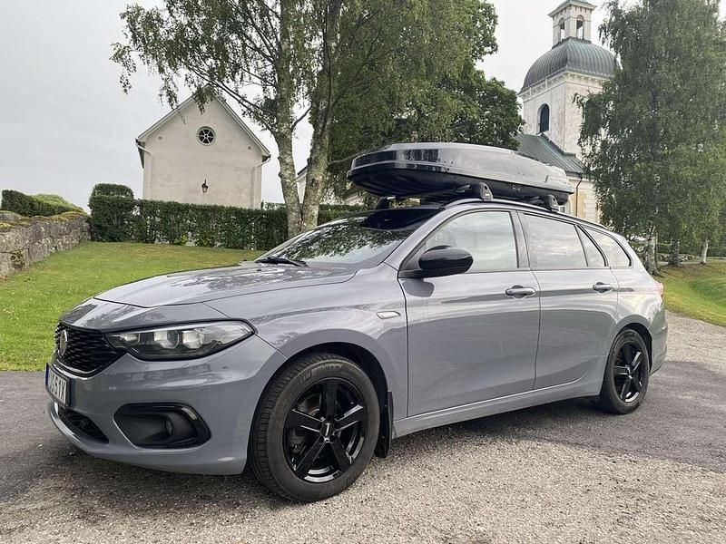 Grau Gebraucht 2019 Fiat Tipo S Kombi | 12.500 € (Etwas zu teuer) - Bild 1/4