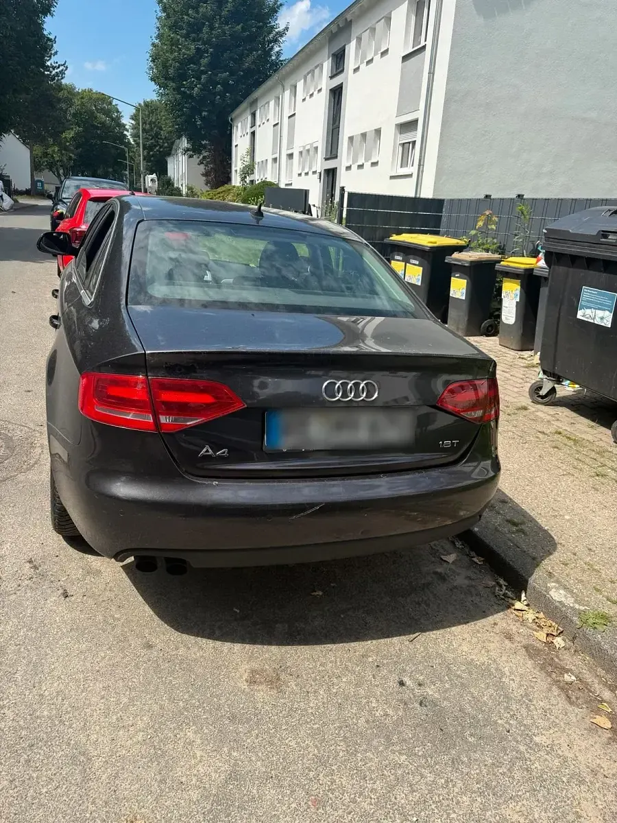 Gebraucht Audi A4 109 PS (80 kW) 2008 Schwarz Limousine