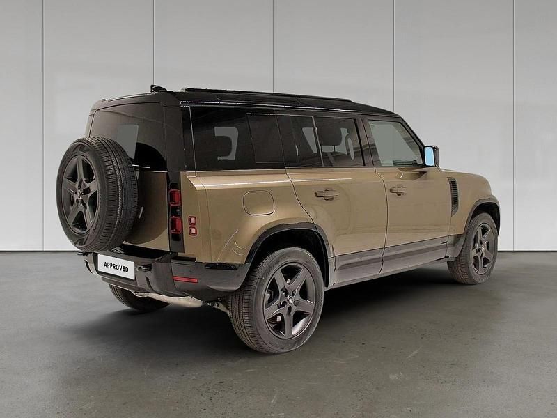 Gebraucht Land Rover Defender SE Dynamic 304 PS (223 kW) 2024 Gondwana stone gloss SUV
