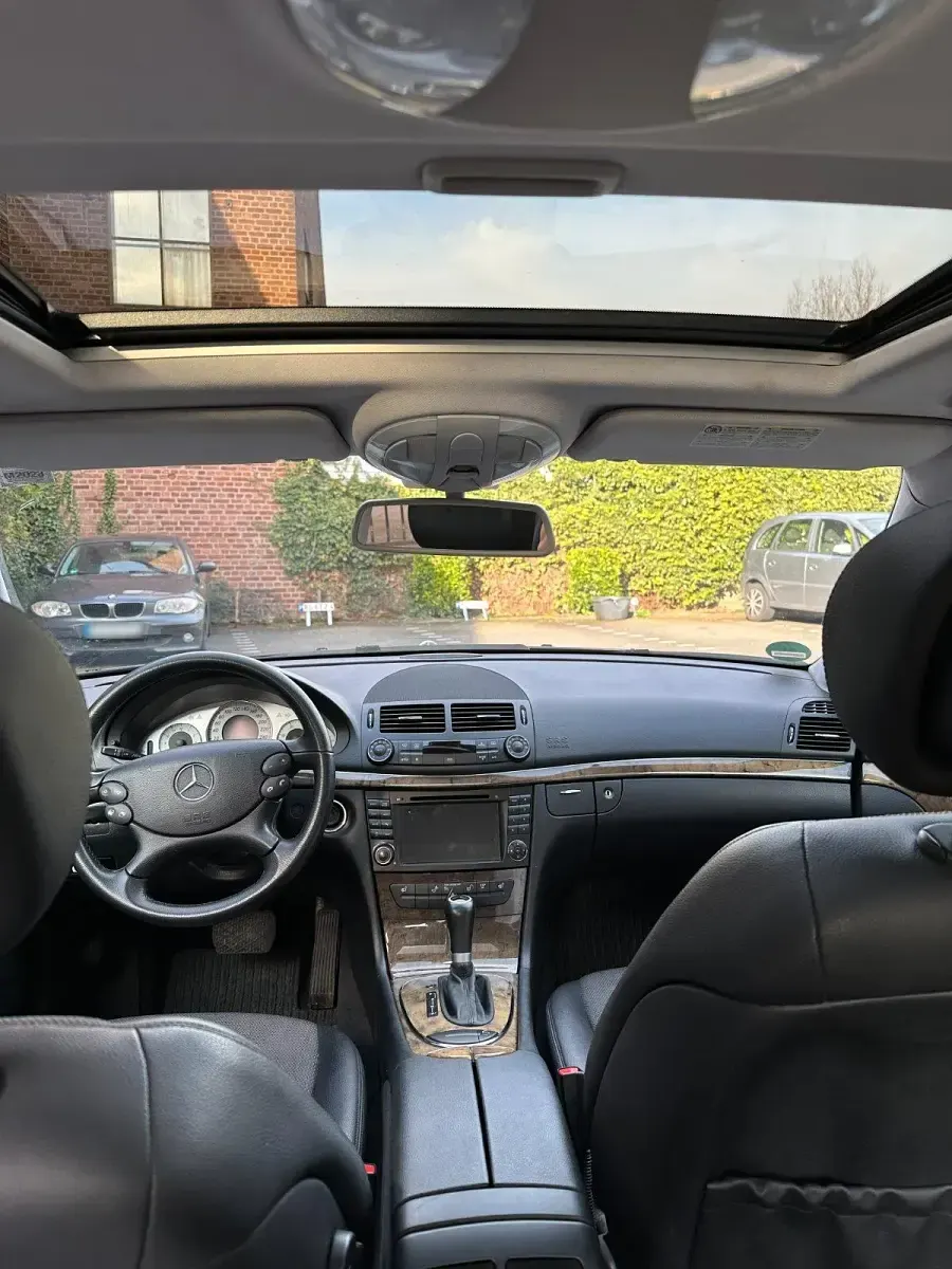 Gebraucht Mercedes E280 190 PS (139 kW) 2007 Schwarz Limousine