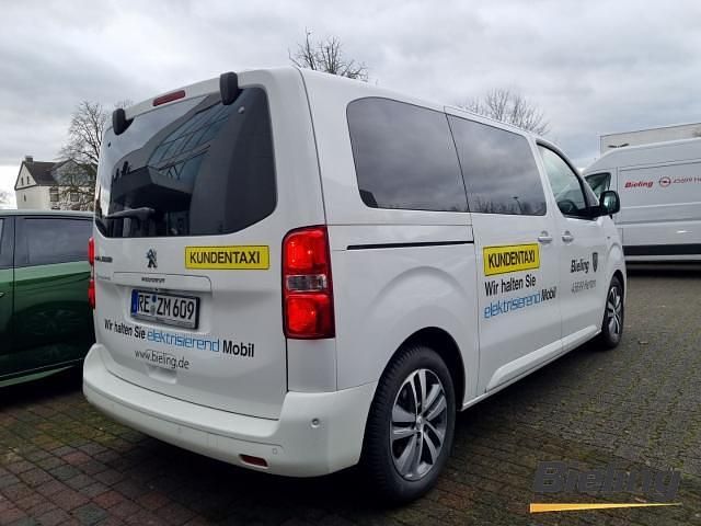 Gebraucht Peugeot e-Traveller Allure 100 kW (136 PS) 2021 Weiss Van / Kleinbus