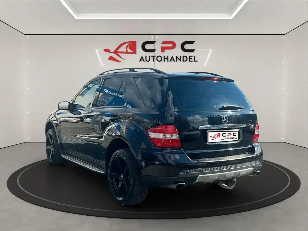 Gebraucht Mercedes ML350 272 PS (200 kW) 2006 Schwarz SUV