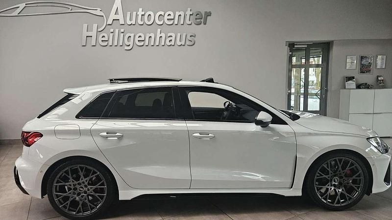 Gebraucht Audi RS3 Ambiente 400 PS (294 kW) 2025 Weiß Limousine