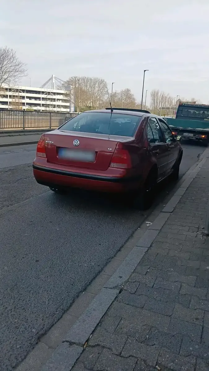 Brugt VW Bora 101 HK (74 kW) 1999 Rød Sedan