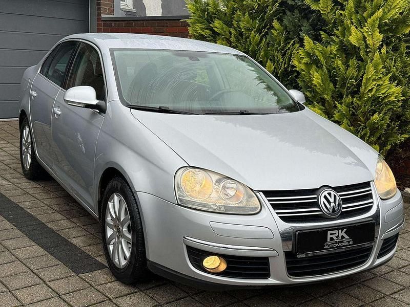 Gebraucht VW Jetta Comfortline 116 PS (85 kW) 2006 Grau Limousine